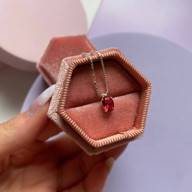 Colar de Prata Ponto de Luz Oval Vermelho
