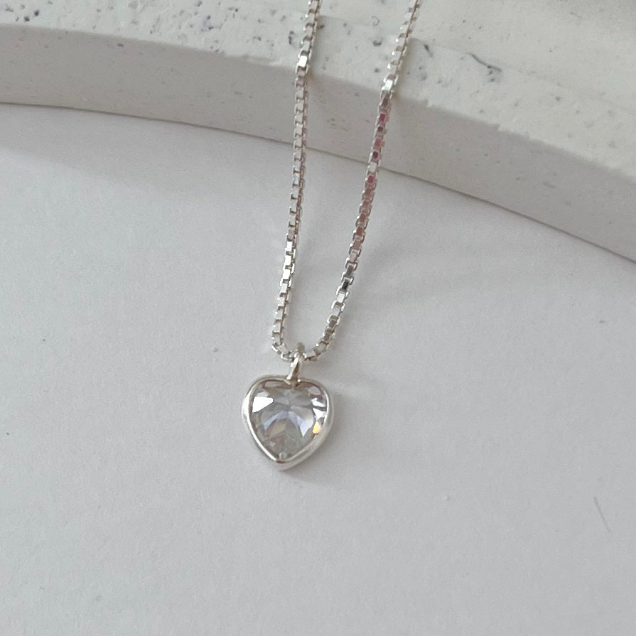 Colar de Prata Mini Coração com Zircônia
