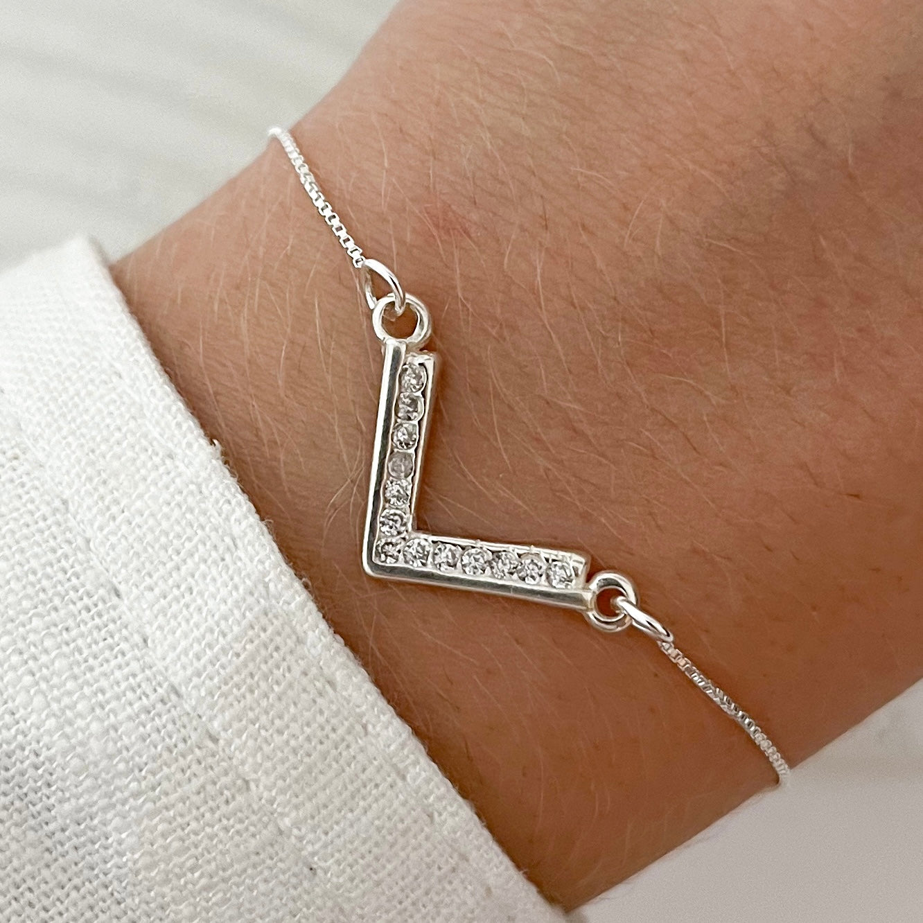Pulseira de Prata Minimalista Cravejada